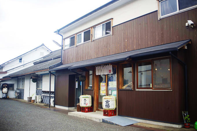 豊島屋酒造の外観写真